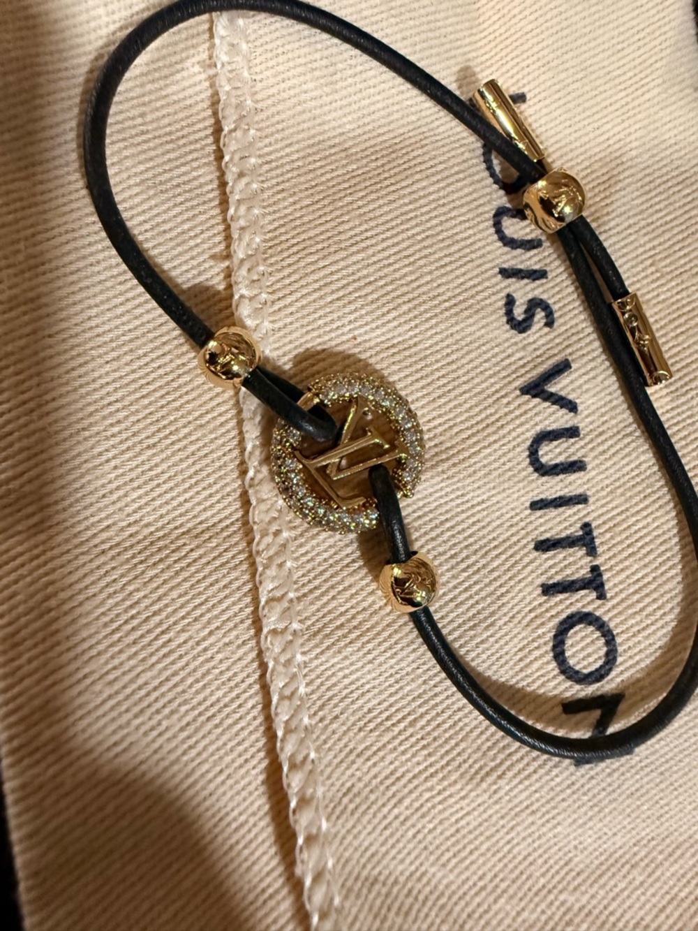 Louis Vuitton Black and Gold Glitter LV Charm Bracelet - Picture 2 of 5